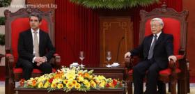 28 октомври 2013 г., Ханой. Президентът Росен Плевнеливе се срещна с Генералния секретар на ЦК на Виетнамската комунистическа партия Нгуен Фу Чонг.